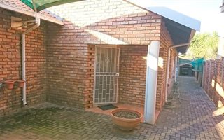 3 Bedroom Duet in Ninapark