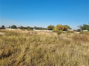1000 m² Land available in Kookrus