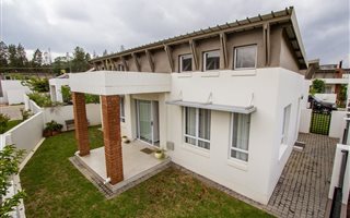 2 Bedroom Townhouse in Broadacres
