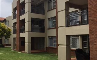 3 Bedroom Apartment in Ravenswood