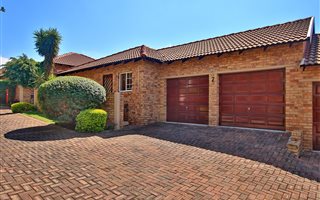 2 Bedroom Townhouse in Willowbrook
