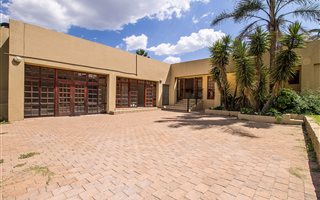 2200 m² Commercial space in Germiston Central