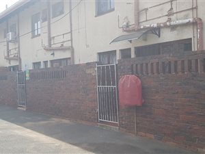 2 Bed Duplex in Montclair