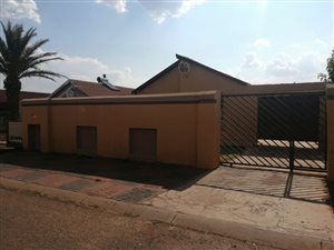 3 Bed House in Villa Liza