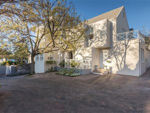 2 Bed Cluster in Parktown North