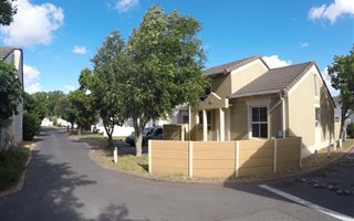 3 Bedroom Duplex in Thornton