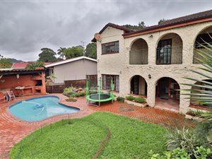 3 Bed Duplex in Padfield Park