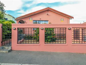 5 Bed House in Cloetesville