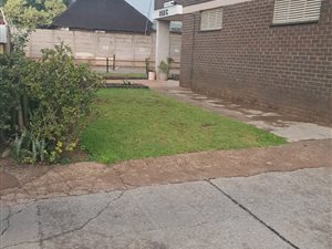2 Bed Flat in Eloffsdal