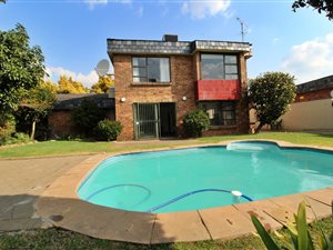 3 Bed Townhouse in Bedfordview