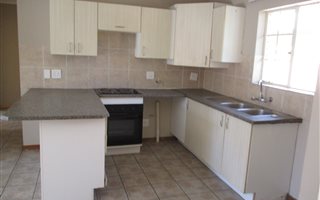 3 Bedroom Townhouse in Sinoville