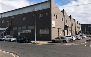400 m² Industrial space in Paarden Eiland