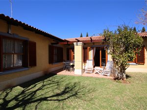 2 Bed House in Woodhill