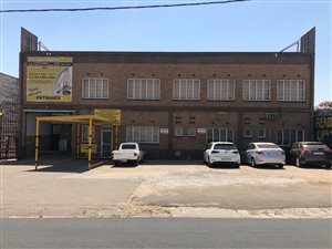700 m² Industrial space in Delville