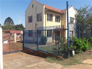 1661 m² Land available in Hatfield
