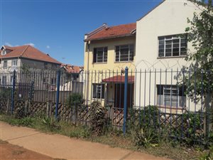 1661 m² Land available in Hatfield