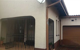 340 m² Agricultural Holding in Tembisa