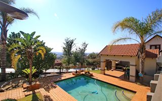 2 Bedroom Townhouse in Allens Nek