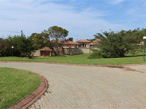 1050 m² Land available in Khamanga Bay
