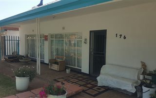3 Bedroom House in Dalview