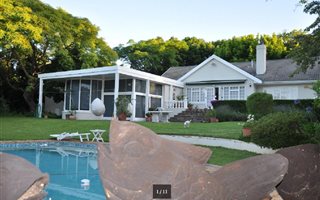 5 Bedroom House in Constantia