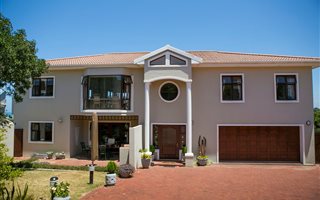 4 Bedroom House in Kenton-on-Sea