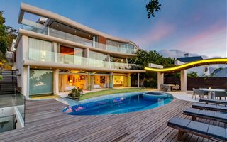 4 Bedroom House in Clifton