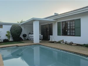 3 Bedroom Simplex in Glen Hills