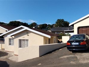 10 Bed House in Brindhaven