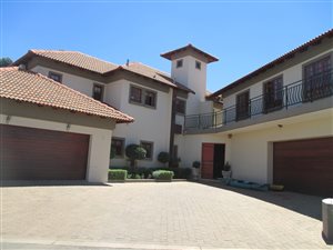 8 Bed House in Sable Hills Waterfront Estate