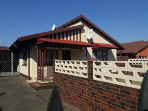 5 Bed House in Merebank East