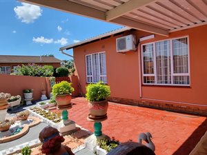 3 Bed Simplex in Grantham Park