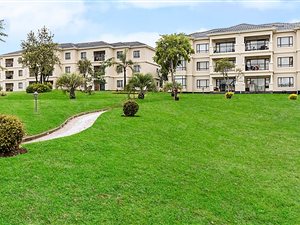2 Bed Apartment in Summerset