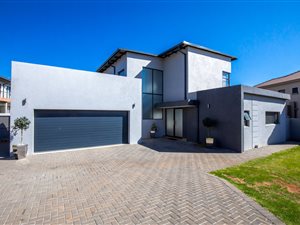 4 Bed House in The Meadows