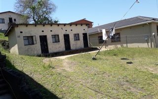 468 m² Land available in Clermont
