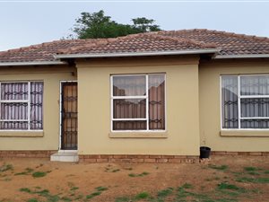 3 Bed House in Lakeside
