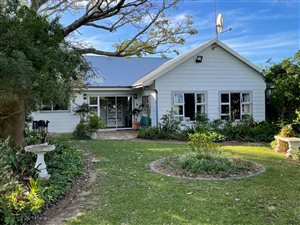 6 Bed House in Chalumna
