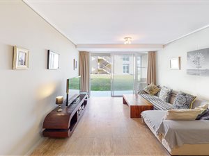 2 Bed Apartment in Lagoon Beach