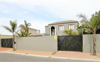 5 Bedroom House in Parklands