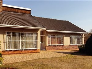 3 Bed House in Oberholzer