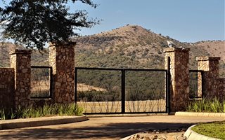 579 m² Land available in Redstone Country Estate