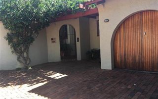 2 Bedroom Townhouse in Bryanston