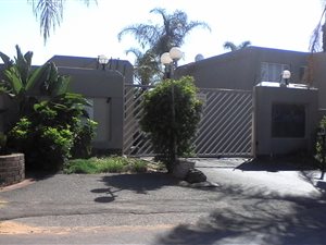 3 Bed House in President Park