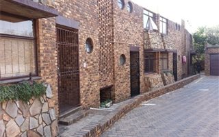3 Bedroom Apartment in Val de Grace