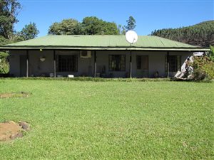 8 ha Farm in Byrne Valley