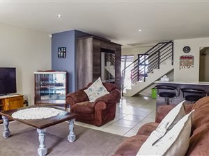 3 Bed Duplex in Rynfield