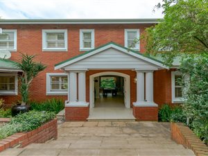 4 Bed House in Mount Edgecombe Country Club Estate 1