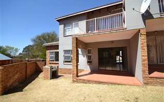 3 Bedroom Townhouse in Roodepoort Central