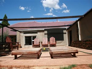 3 Bedroom House in Adamayview