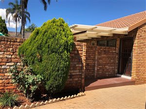 3 Bed Townhouse in Rietvalleipark